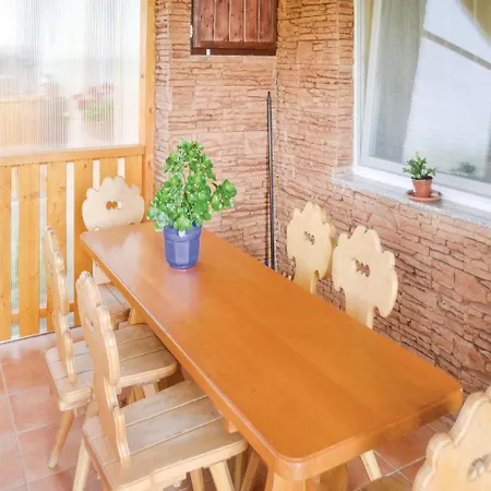 Two-bedroom In Apartman *