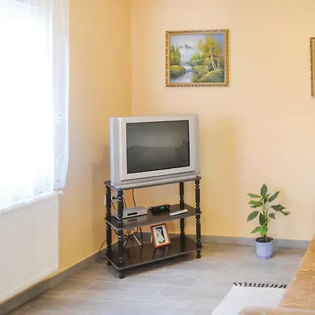 Apartman Two-bedroom In Balatonfenyves